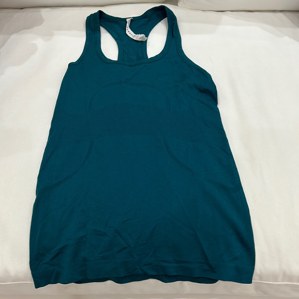 Lululemon tank top size 6